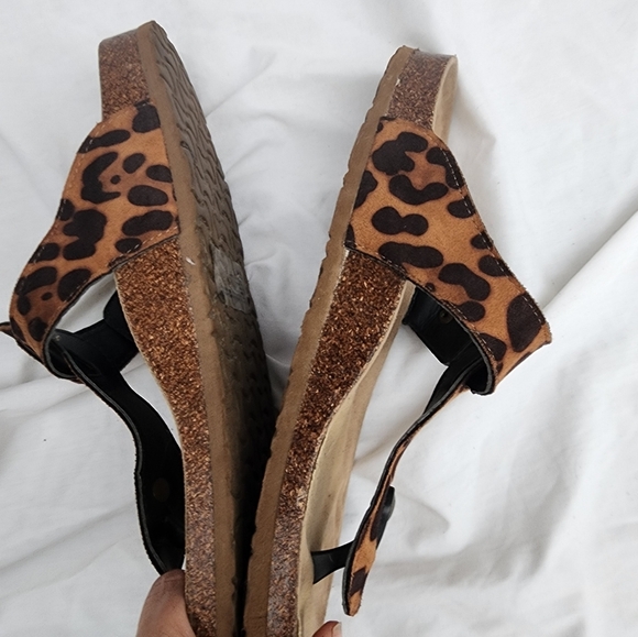 Massimo Birk style cheetah sandals 10 - Picture 2 of 7